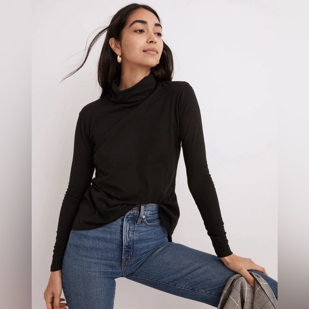 Madewell Whisper Cotton Turtleneck Tee in True Black, Size XS